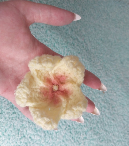 hibiscus hair clip